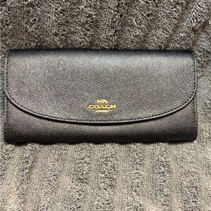 Coach Envelope Wallet in black leathe -NWOT